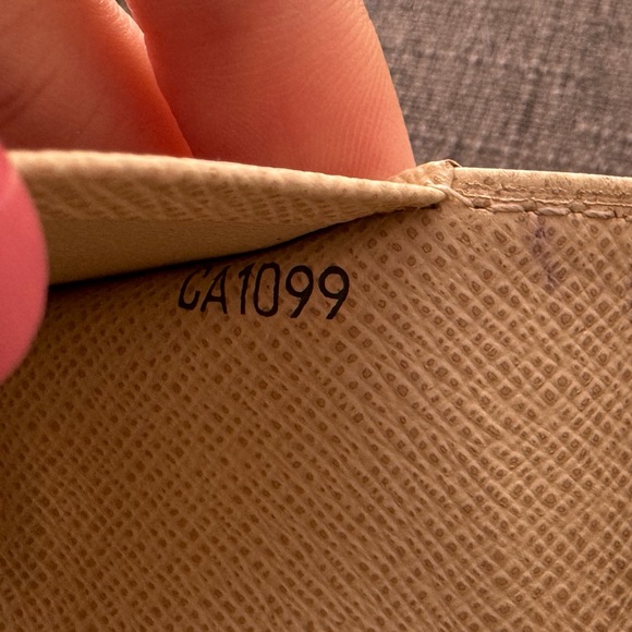 Louis Vuitton Damien Azur portefeuille Tresor Wallet🤍 - Picture 13 of 14